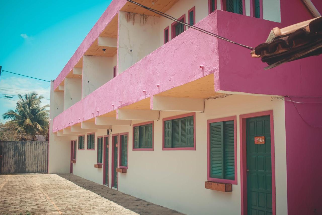 Vila Da Flor - Acomodacoes A 50 Mts Da Praia Prado Luaran gambar
